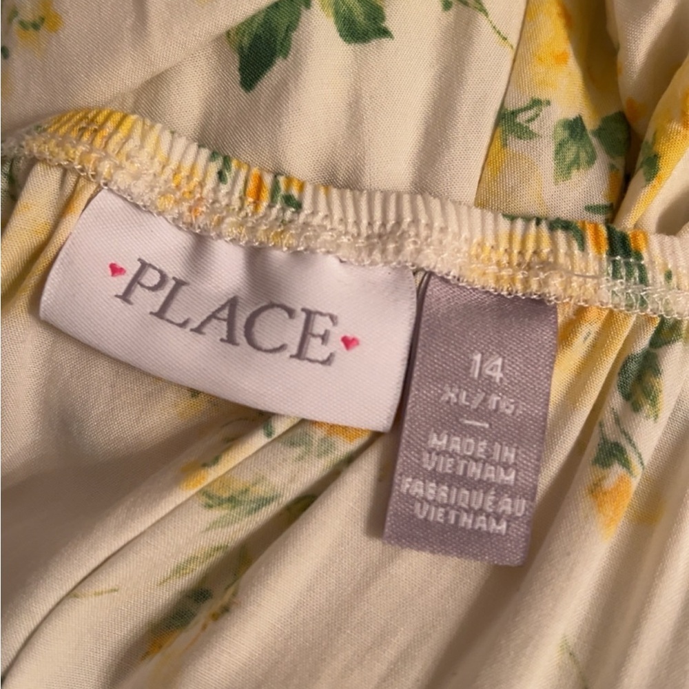 Matching dresses bundle - Picture 2 of 4